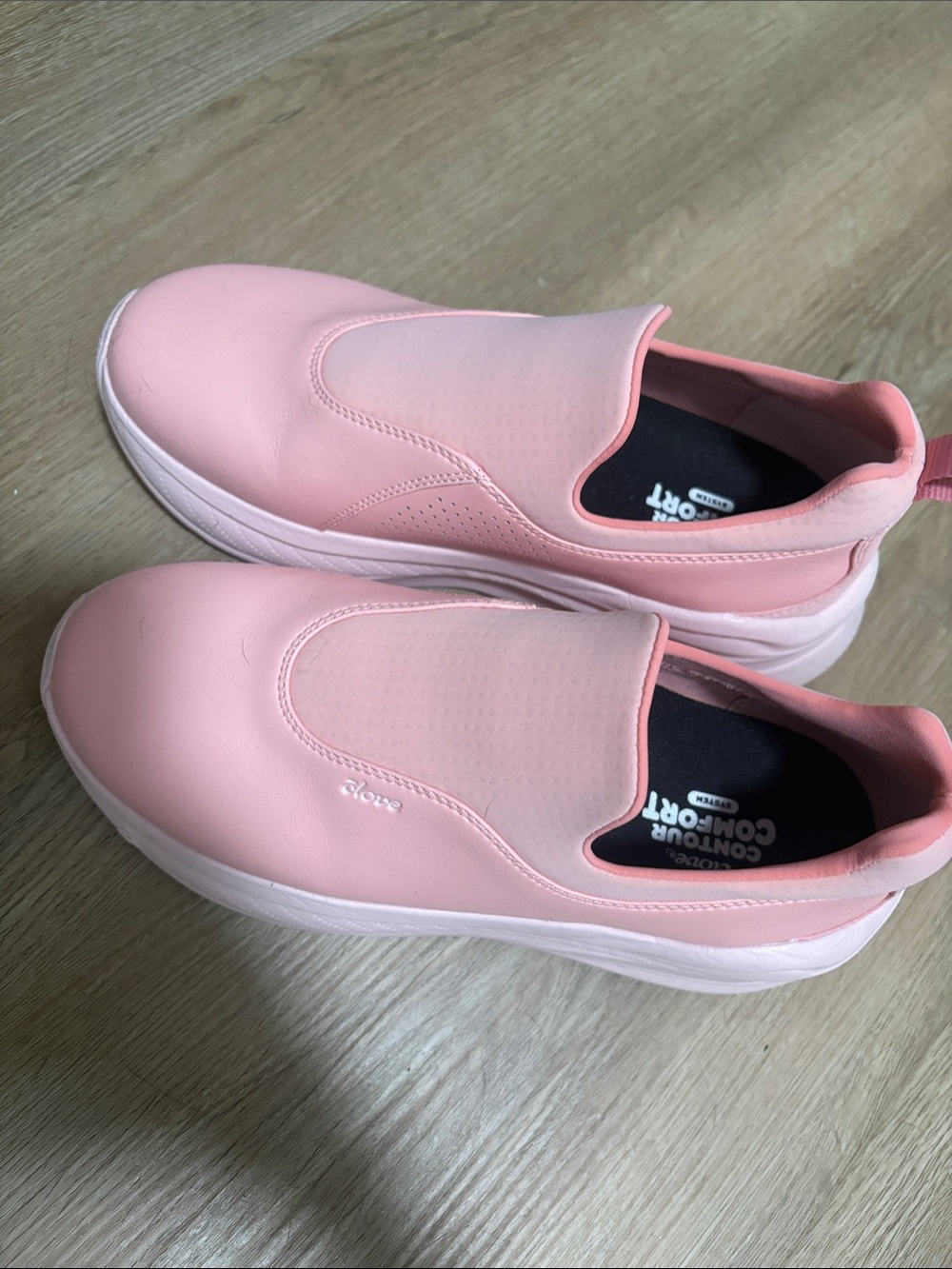 Women's Slip-On Casual Sneakers in Light Pink